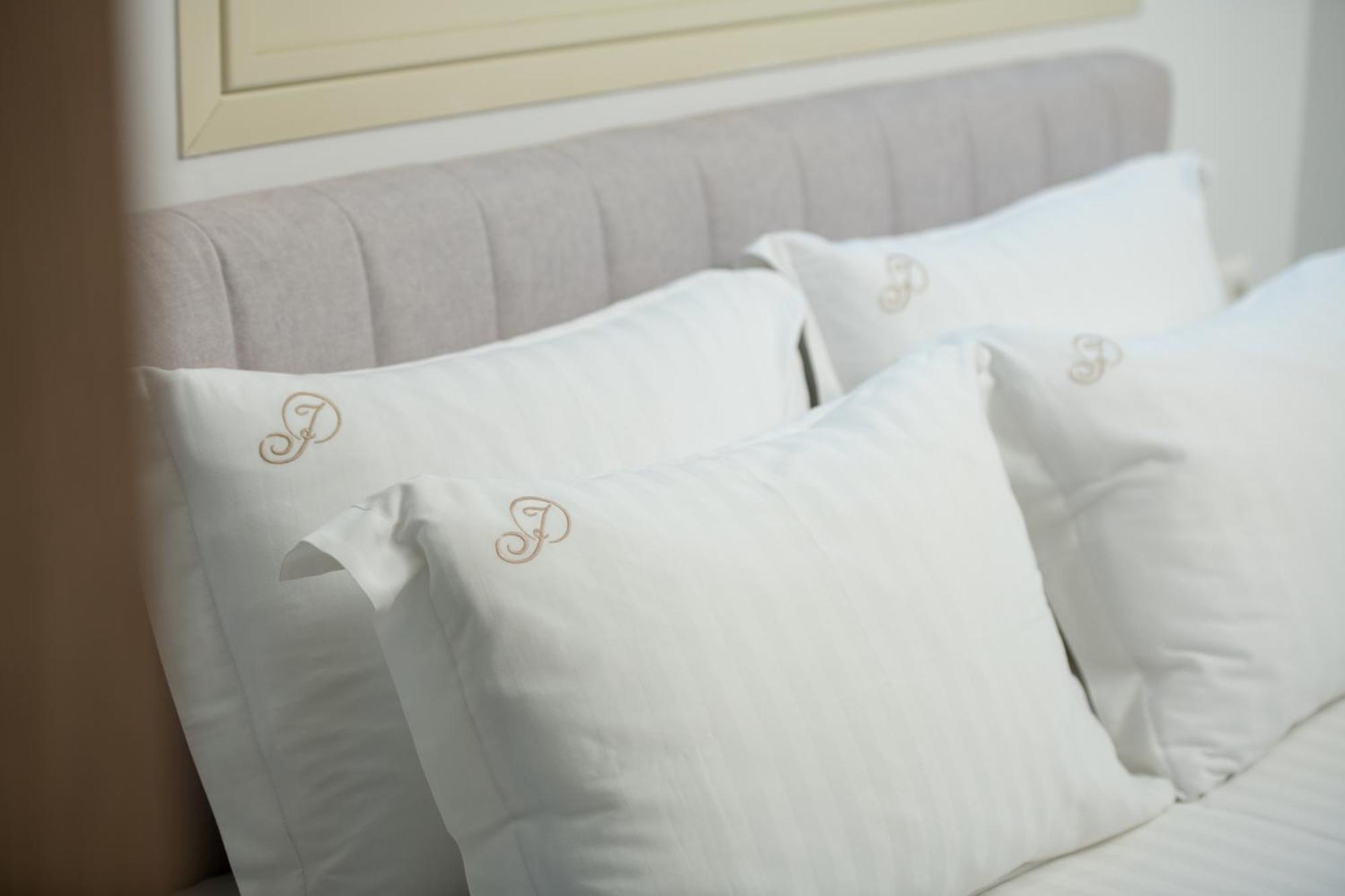 Jolandas Suites Toroni Buitenkant foto
